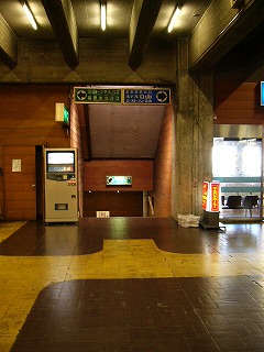 高原バス団体用入り口