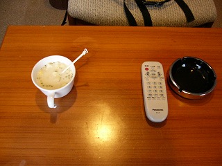 テーブルの上のスープ