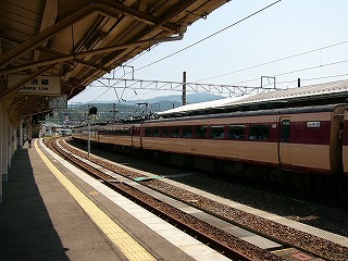 編成中ほどを見て