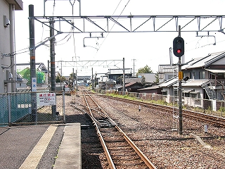 安全側線と信号。