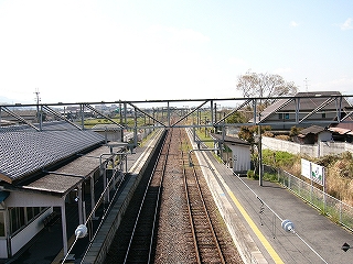 伸びゆく線路。