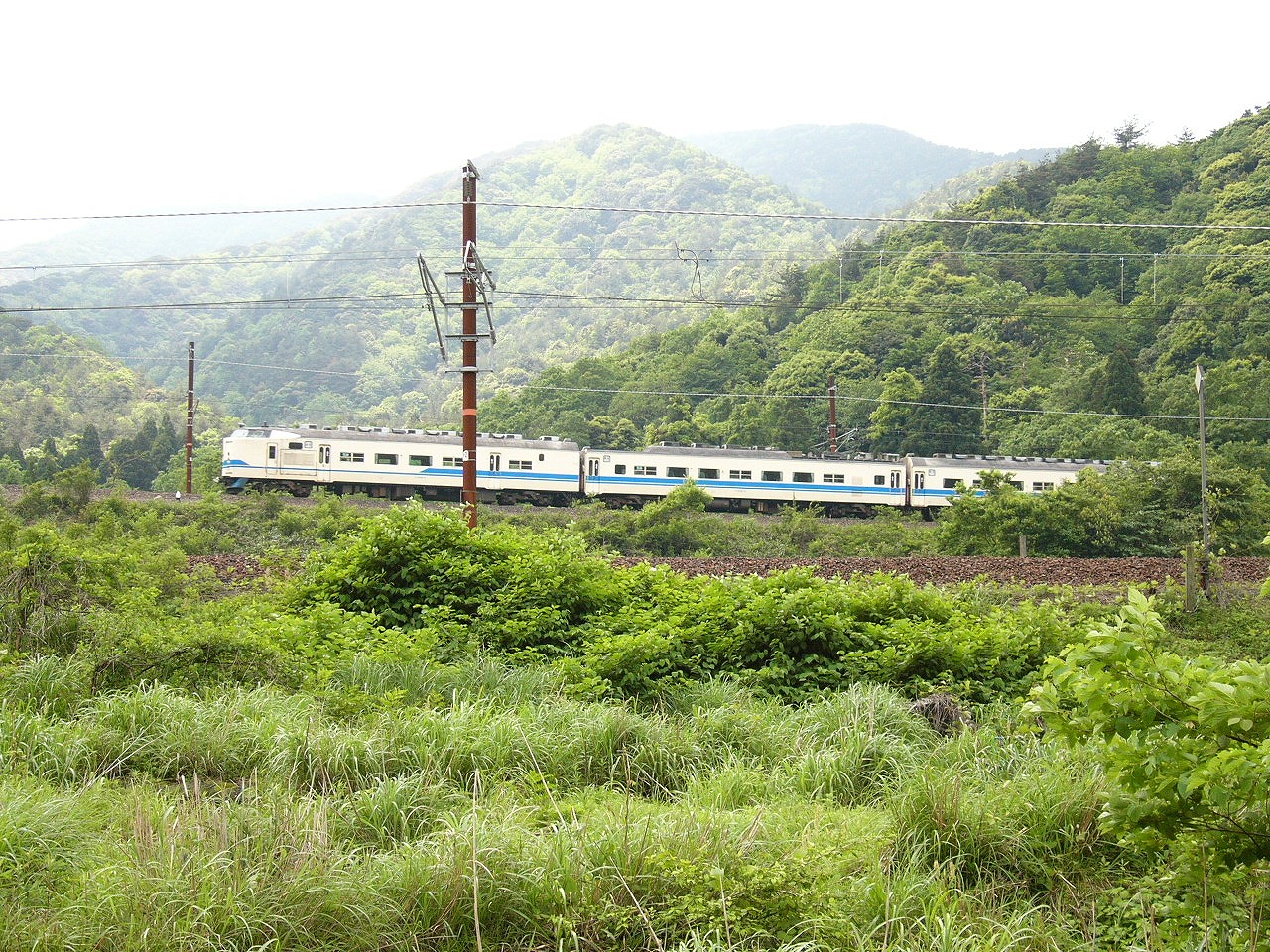 かなり高い盛り土のうえに419