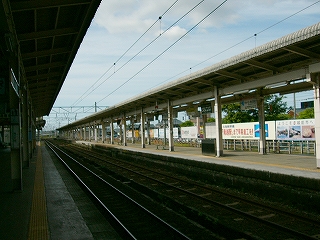 島式ホームのある風景