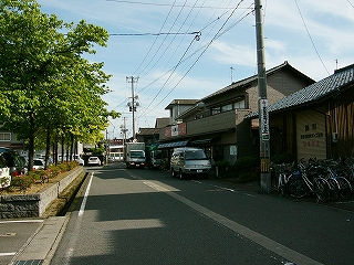 融雪パイプのある道