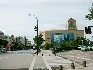 平和堂のある交差点。