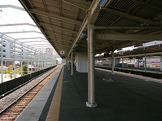 線路とホーム。